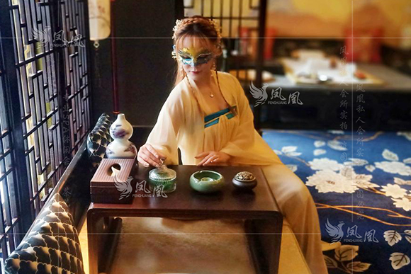 老板推荐杭州这家奢华油压足疗桑拿，私人定制您的商务时光